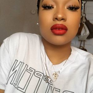 Meet your Posher, Symone